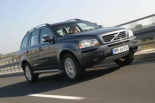 Volvo XC90 2.4 D5 - Elegancja w wydaniu 4x4