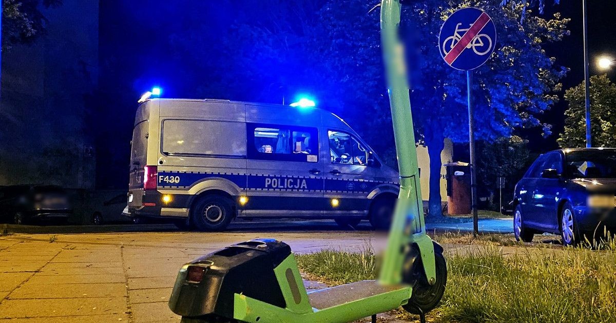 Jechał w nocy elektryczną hulajnogą. Musi zapłacić 2500 zł