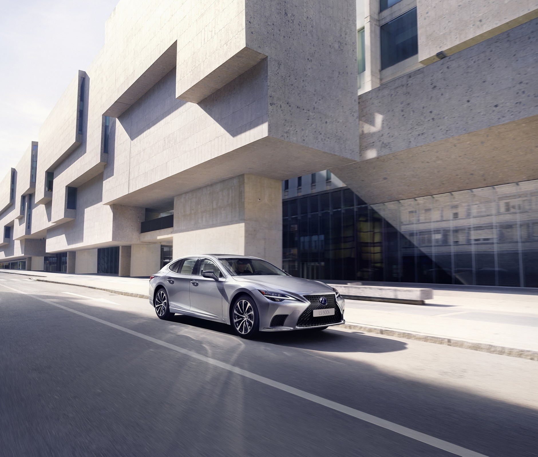 Lexus LS500h