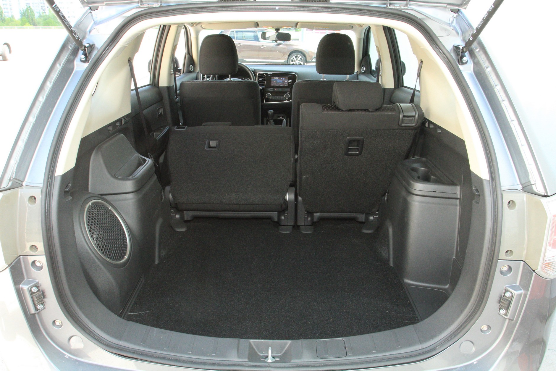 Mitsubishi Outlander 2.0 2WD