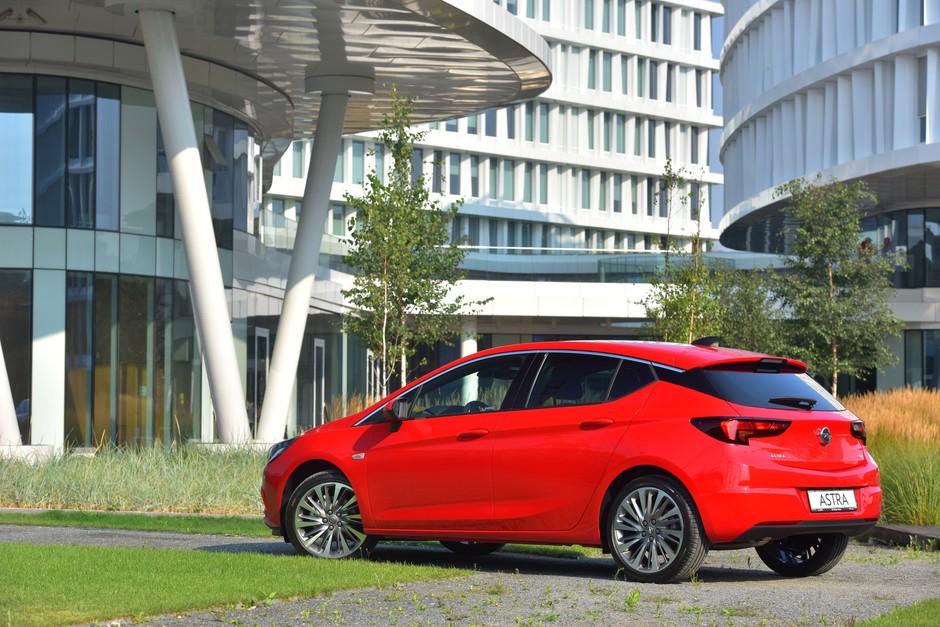 Opel Astra 2016
