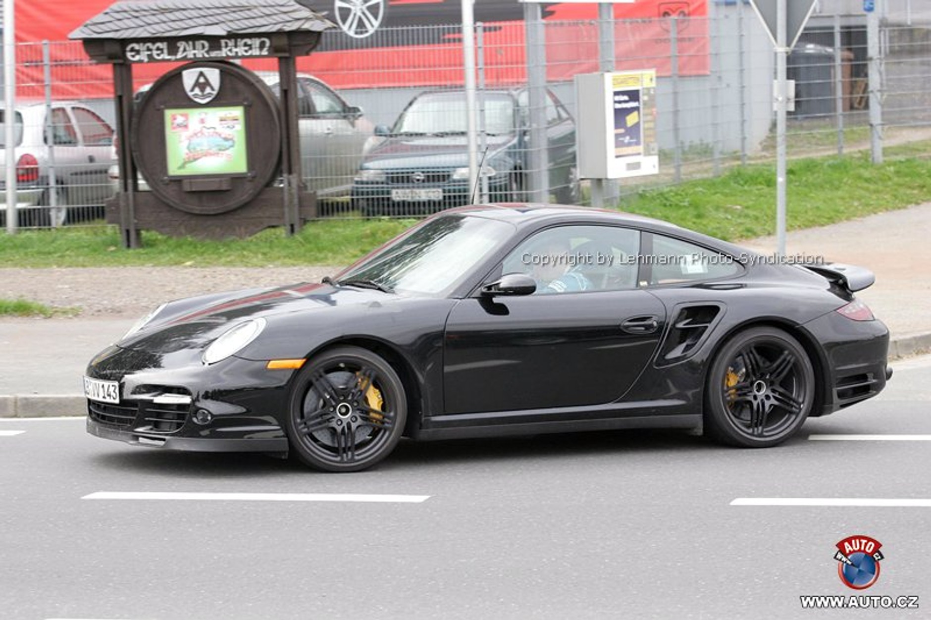 Zdjęcia szpiegowskie: Facelifting także dla Porsche 911 Turbo