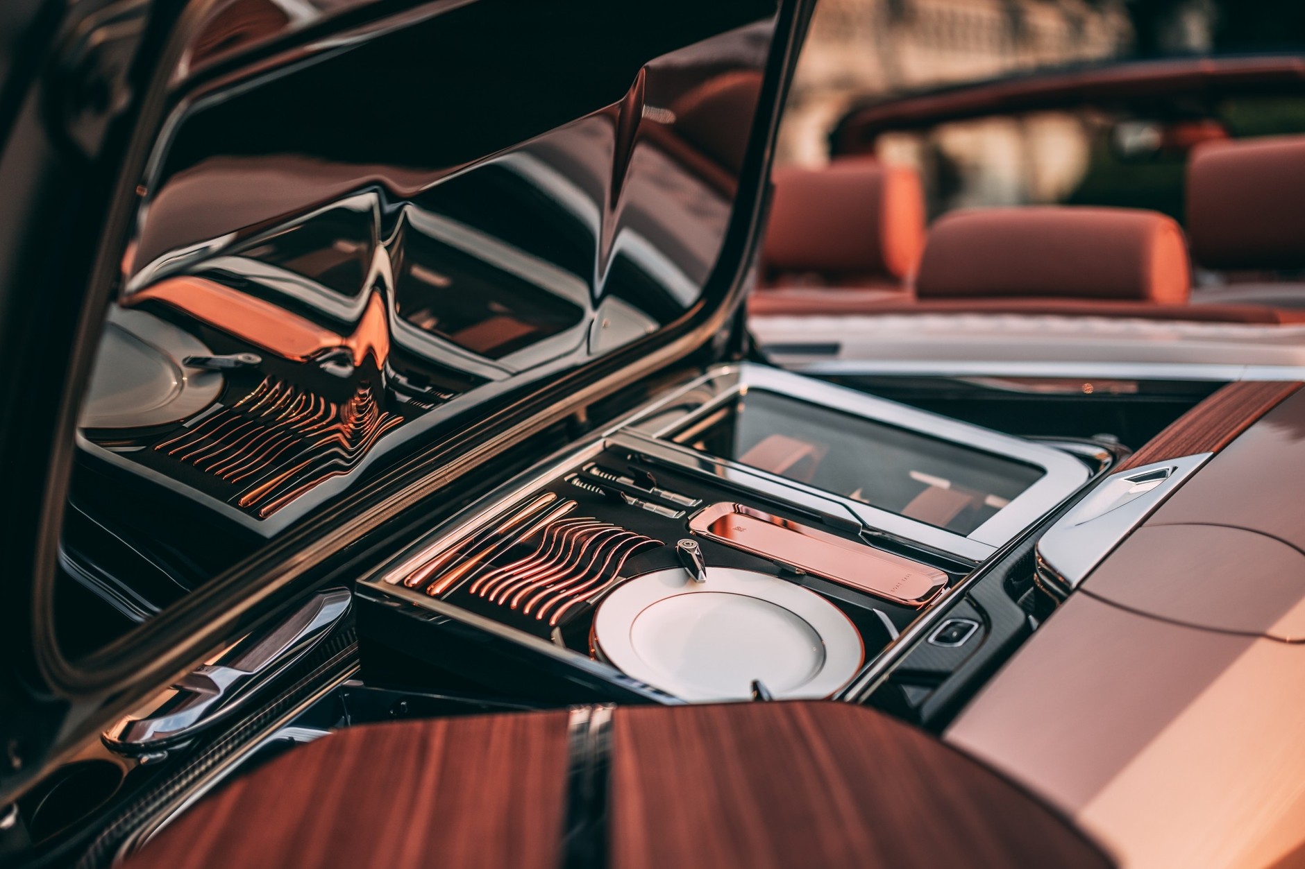 Drugi z serii zaledwie trzech Rolls-Royce'ów Boat Tail