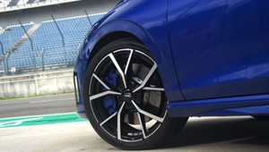 Volkswagen przecenił wszystkie sportowe Golfy. Nawet o... 42 tysiące z��