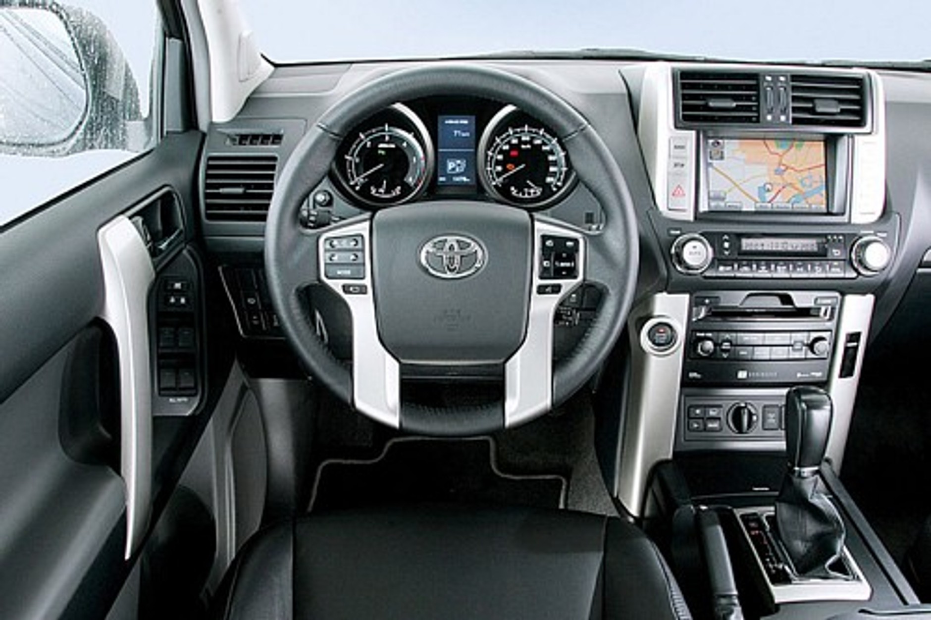 Duży może więcej: Mercedes ML kontra Mitsubishi Pajero i Toyota Land Cruiser