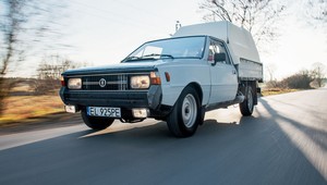 W listopadzie 1998 r. żegnaliśmy się z Cinquecento, kupowaliśmy Tico i Lanosy, oglądaliśmy luksusy na giełdach