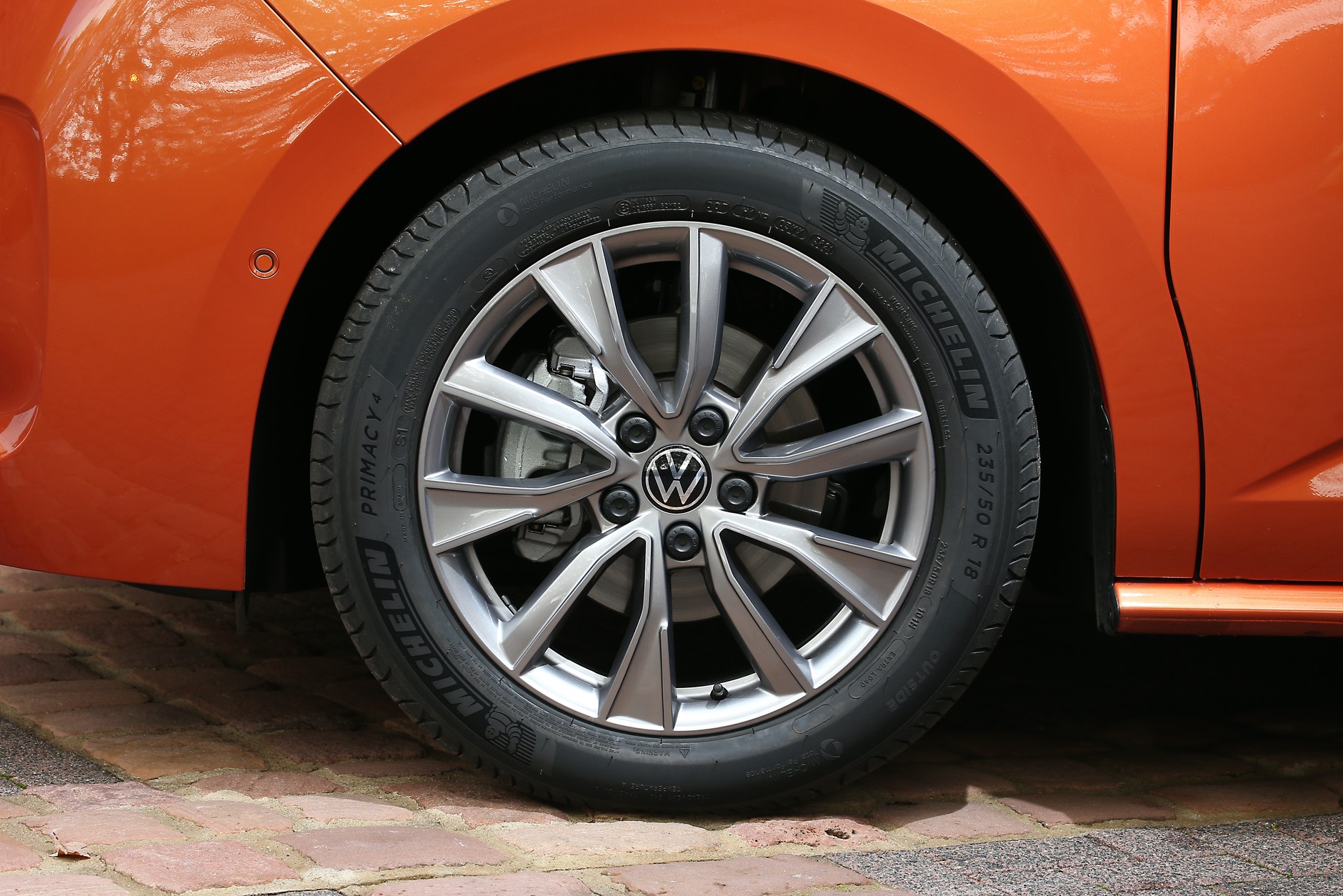 Volkswagen Multivan 2021 I generacja na płycie MQB