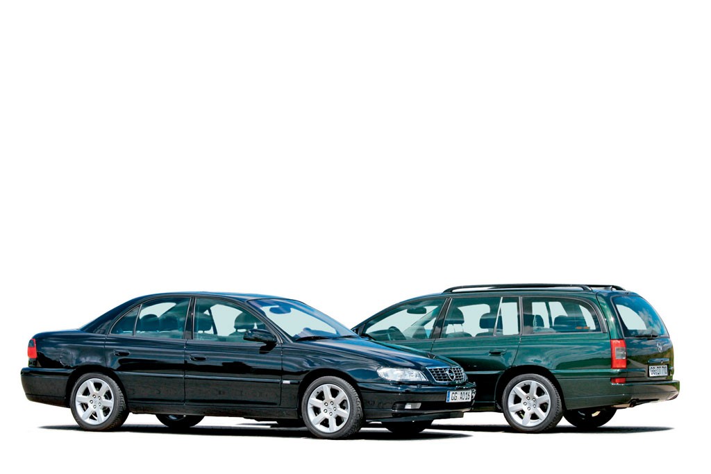 Opel Omega V8 miał być produkowany w dwóch wersjach nadwoziowych.