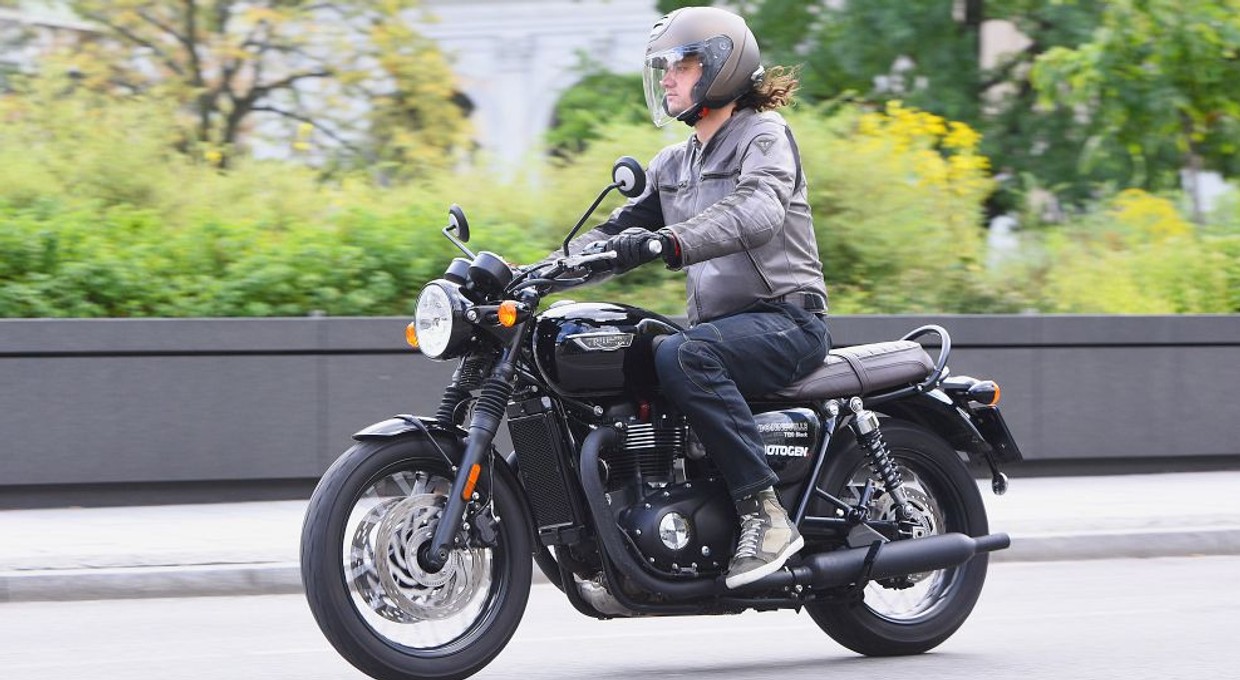 Triumph Bonneville T120 - wehikuł czasu w teście