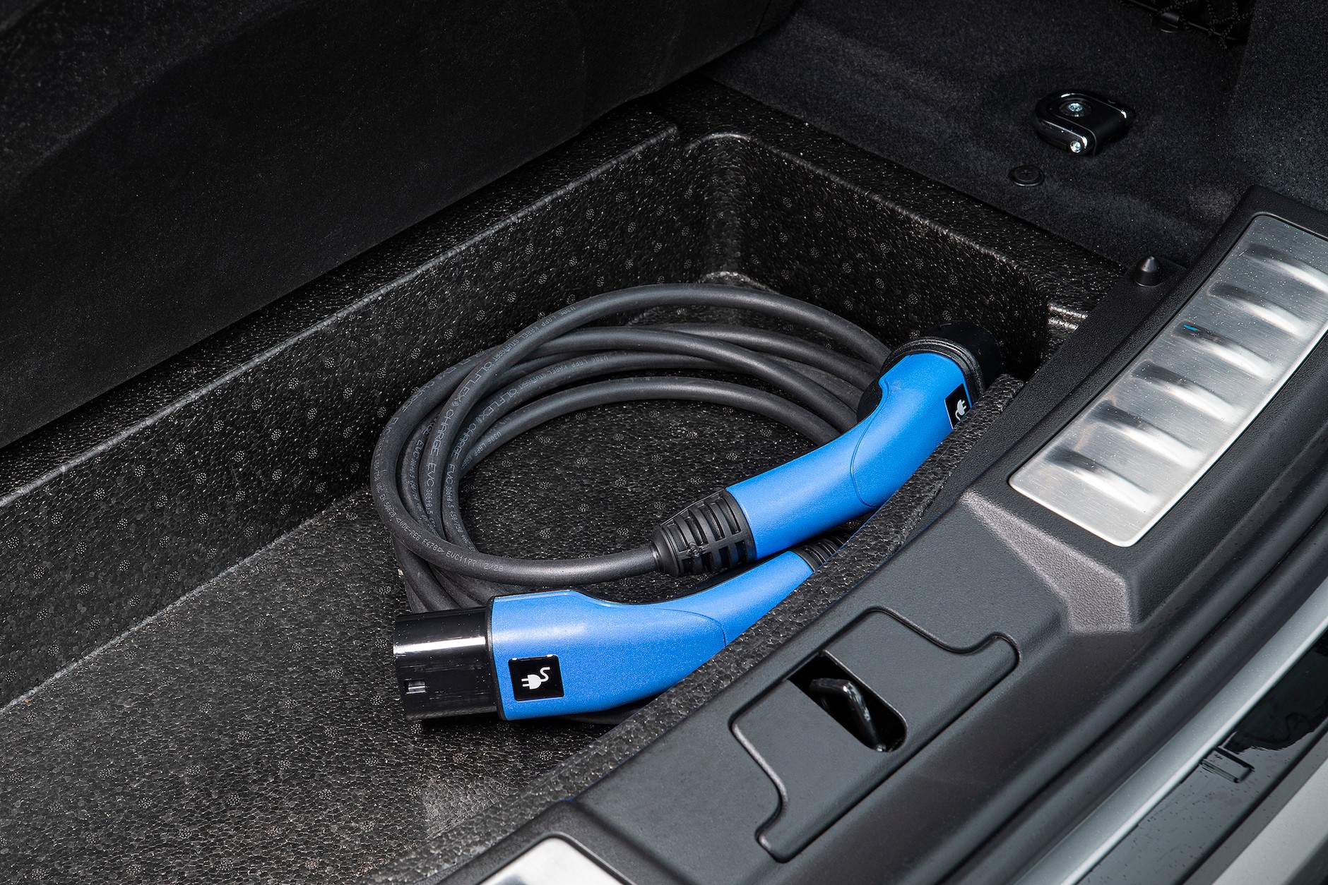 Range Rover Evoque P300e