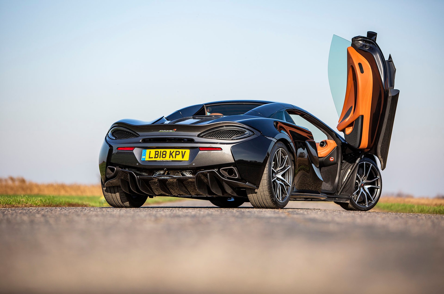 McLaren 570S Spider - moc pod kontrolą