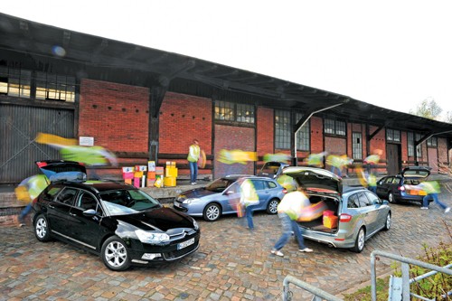 Volkswagen Passat kontra Renault Laguna, Ford Mondeo i Citroen C5 - Nowe turbo kombi na wakacje