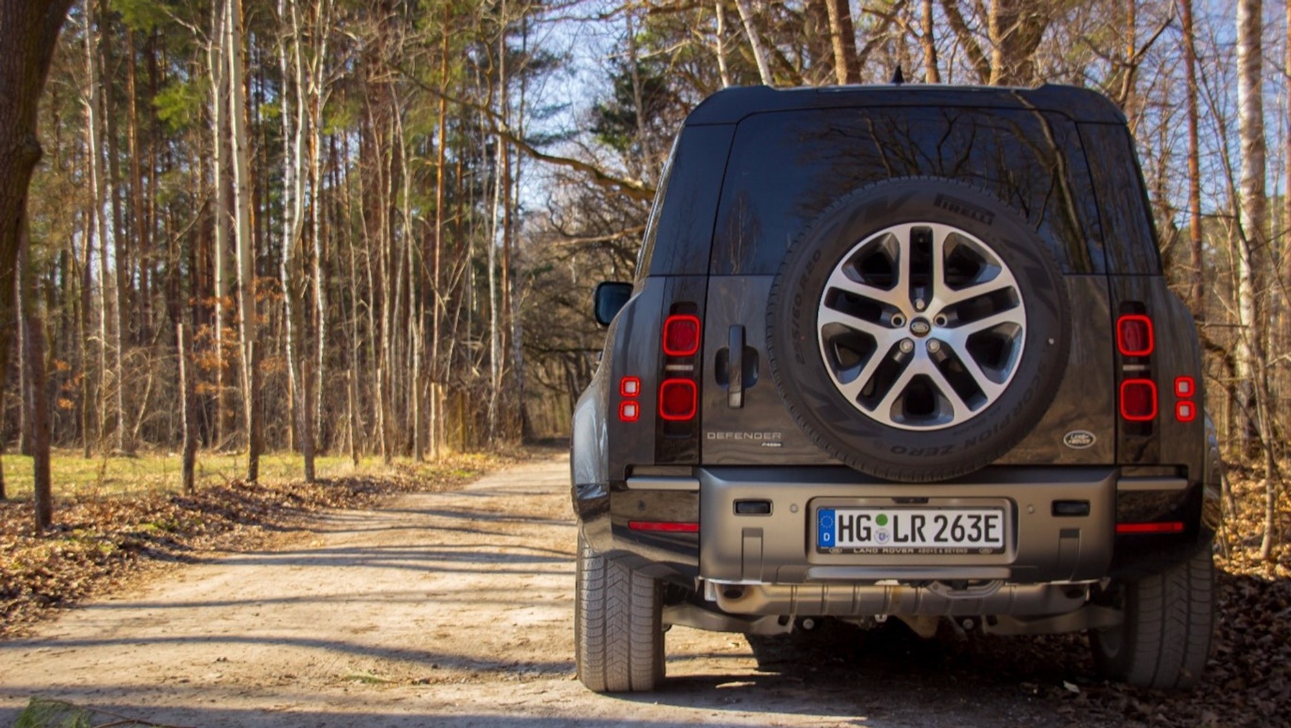 Land Rover Defender PHEV