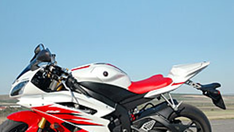 Yamaha YZF R6R: siła przyciągania