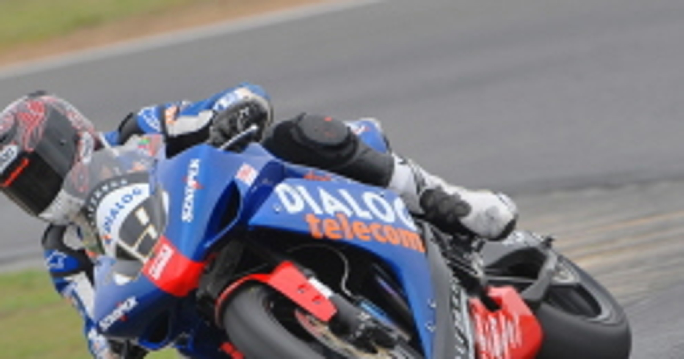 Paweł Szkopek z Dunlopem w motocyklowej elicie