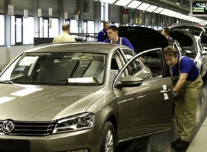 Wracają złote czasy dla producentów samochodów