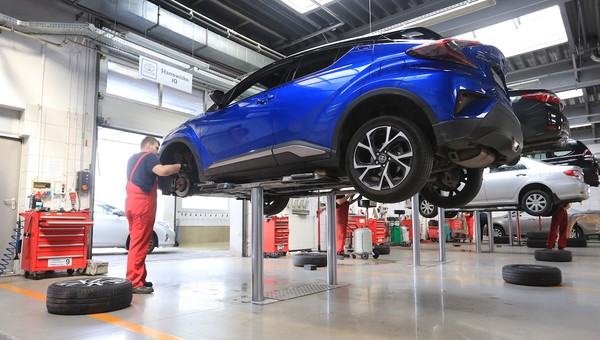 Ten używany crossover Toyoty imponuje mechanikom. Wzięliśmy go na warsztat. Oto ocena
