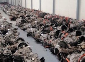 Policja ujawniła gigantyczną dziuplę samochodową. Więcej części niż w niejednej fabryce