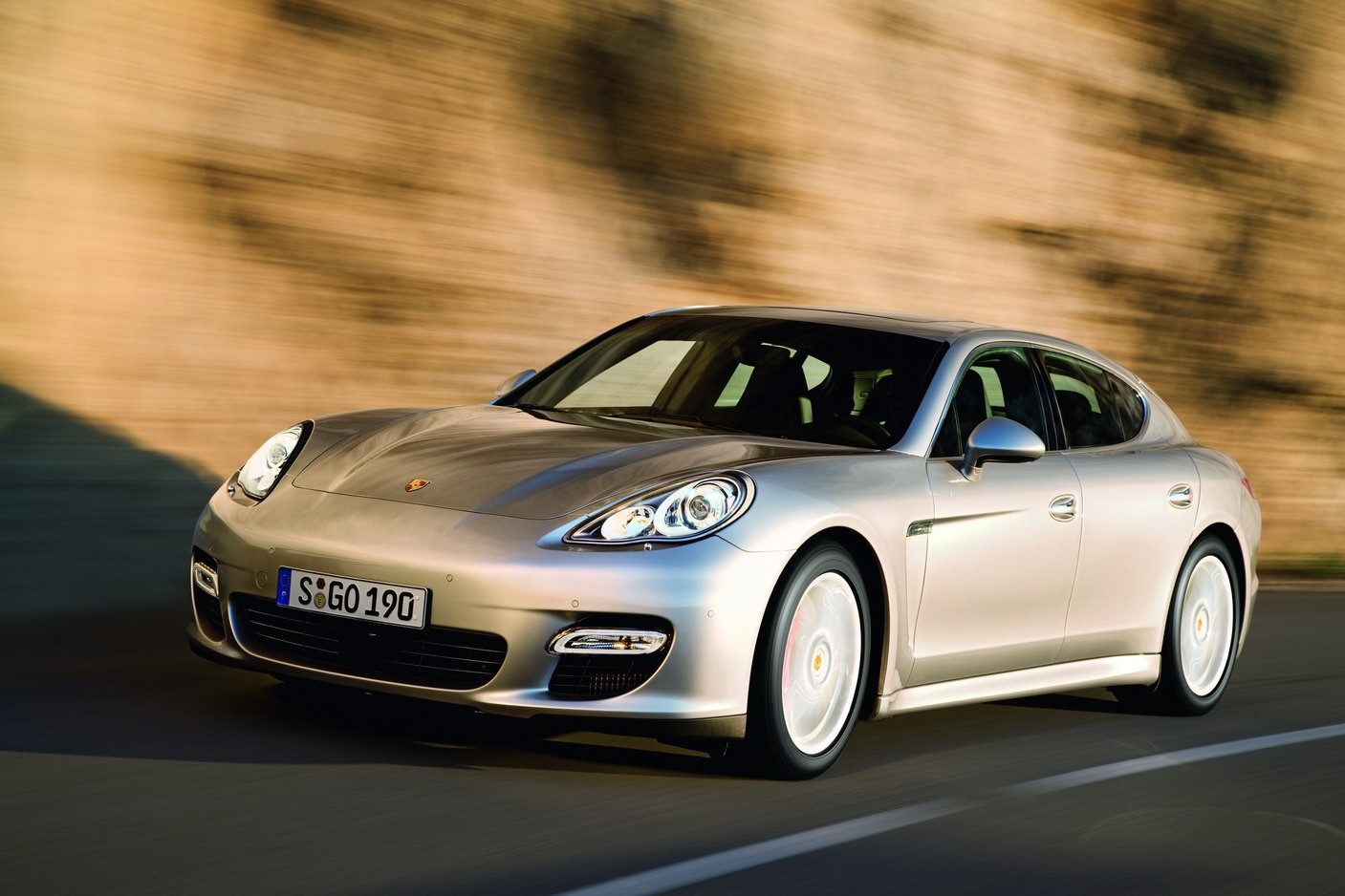 Porsche Panamera na torze w Poznaniu