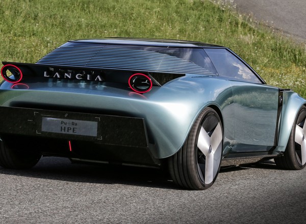 Lancia zapowiada odrodzenie. Pierwszy nowy model już w 2024 r.