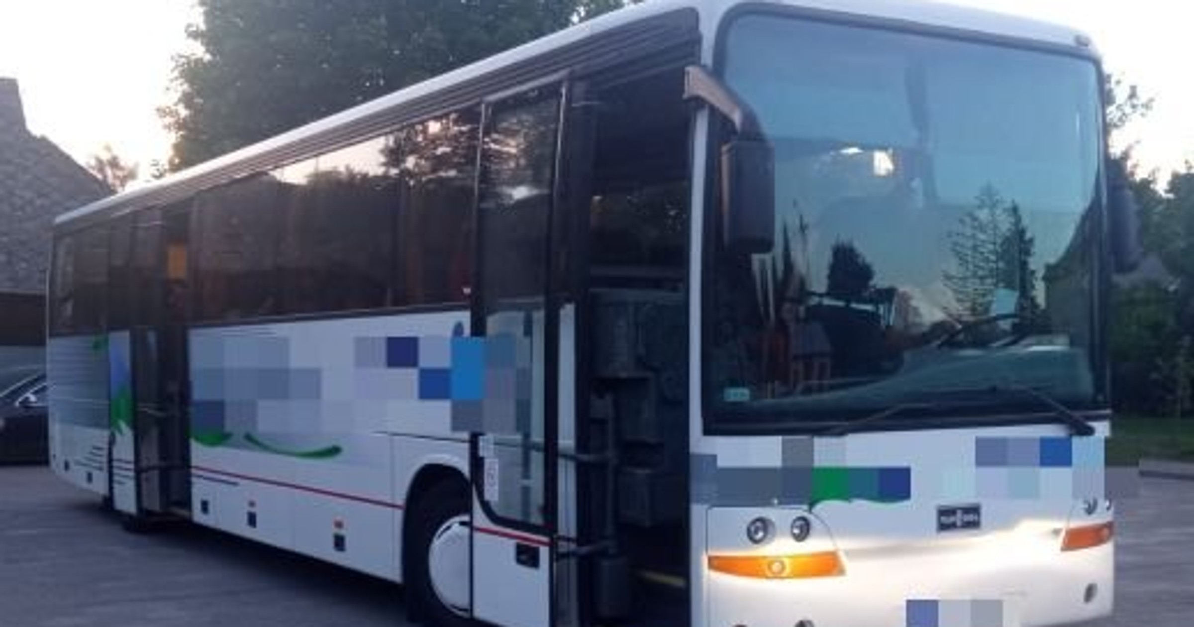 Autokarem w takim stanie chciał wieźć dzieci nad morze