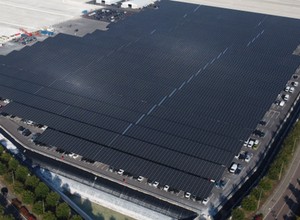 Ogromna instalacja PV powstanie nad głowami kierowców