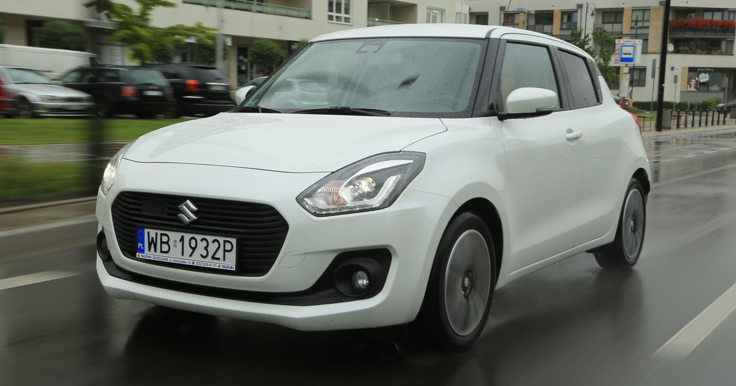 Suzuki Swift 1.0 Boosterjet - lekki, szybki, choć za drogi