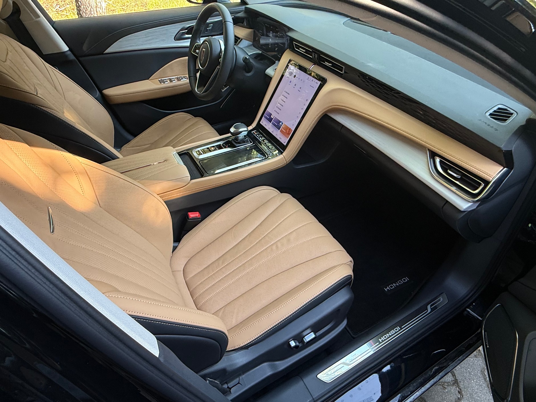 Hongqi H5 2.0T Deluxe