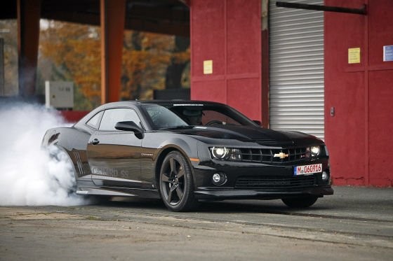 Camaro kontra Challenger i Mustang - V8 po tuningu wiele potrafi