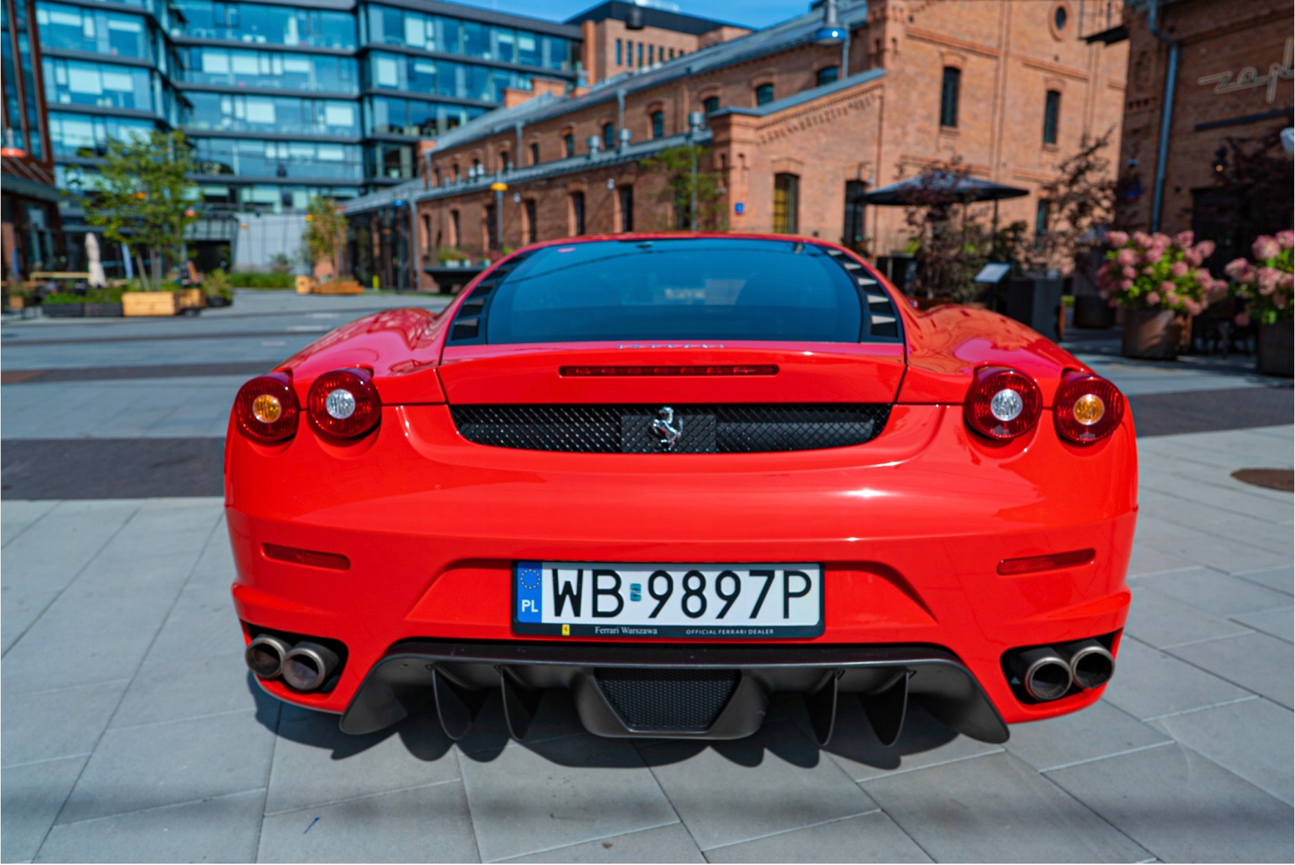 Ferrari Radka Kotarskiego przekazane WOŚP