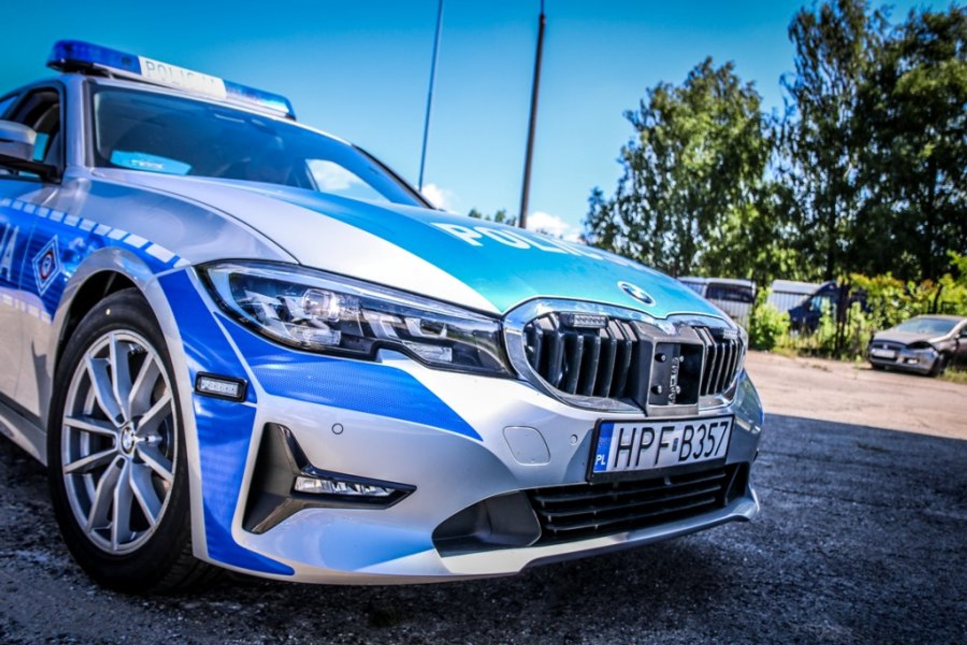 Nowe policyjne BMW 320i