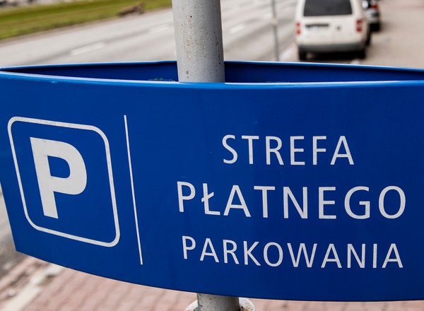 Wpisywanie rejestracji auta do parkometru jest zgodne z prawem