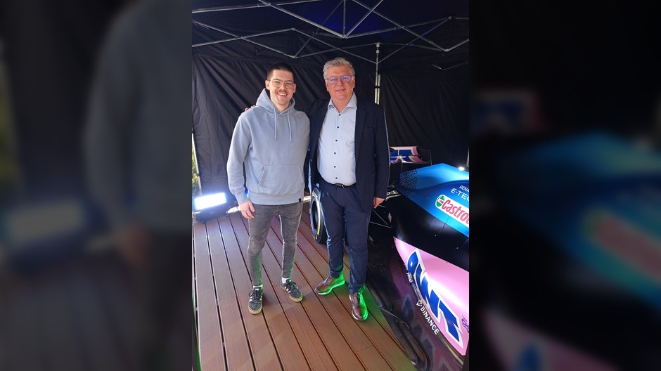 Szef zespołu Alpine F1 Team Otmar Szafnauer (po prawej)