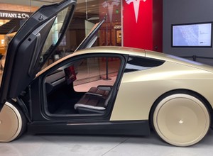 Elon Musk chciałby zabrać pracę kierowcom taksówek, ale nie potrafi. Na razie odpala lipne "Robotaxi"