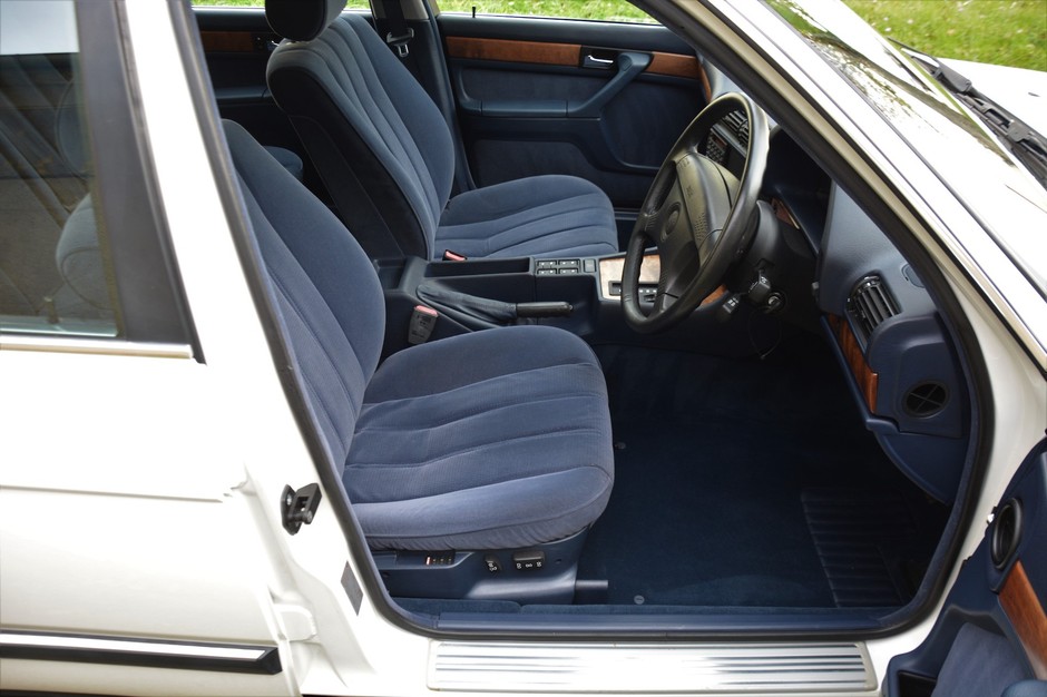 BMW 740i E32