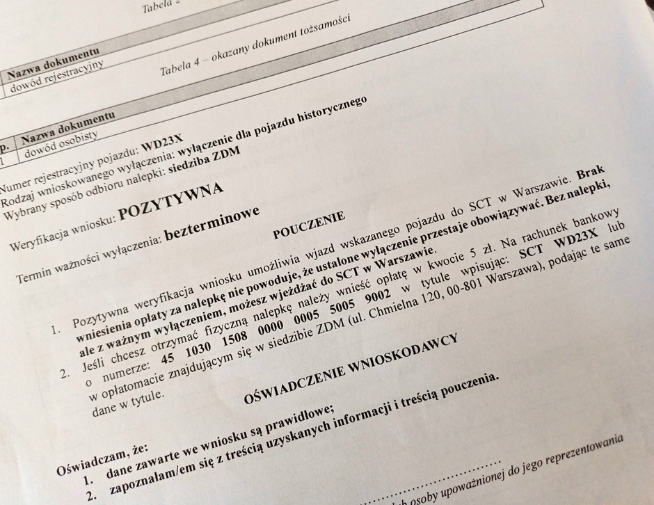 Nalepka uprawniająca do wjazdu do strefy? Miasto nie zdążyło ich wydrukować, kwitek wystarczy