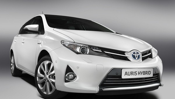 Nowa hybrydowa Toyota Auris na Paris Moto Show