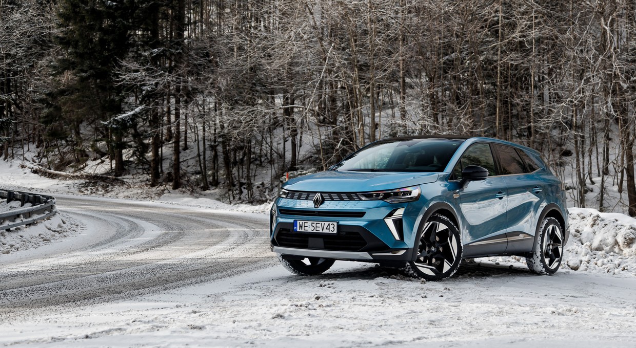 1300 km z hybrydowym Renault Symbioz. Francuzi stworzyli samochód jak Japończycy