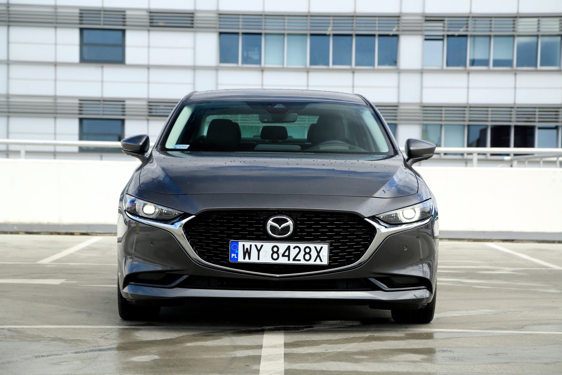 Mazda 3 Sedan 2.0 Skyactiv-G Hikari
