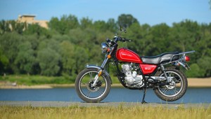 Benyco BR125 – a czy taniej się nie da?