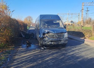 Busem wjechał w furmankę. Koń niestety też ucierpiał