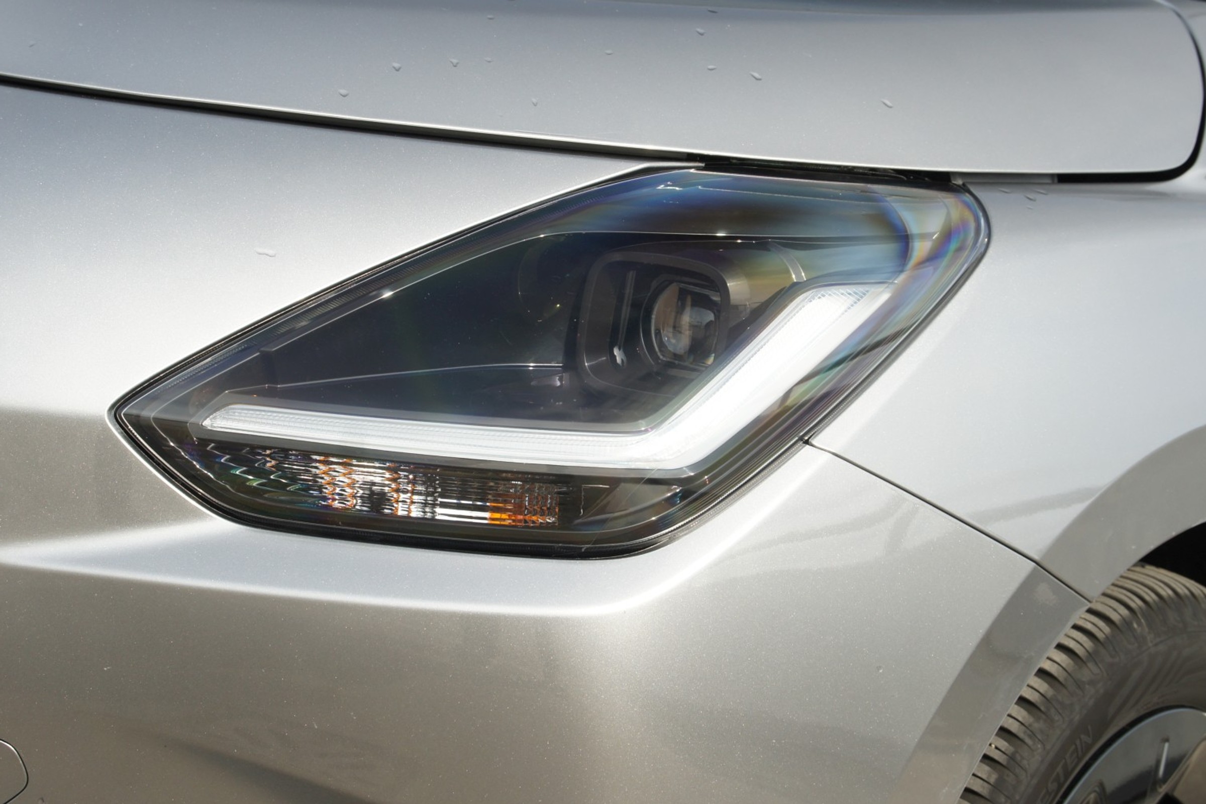 Jedyny taki miejski hatchback na rynku. To nowe Suzuki