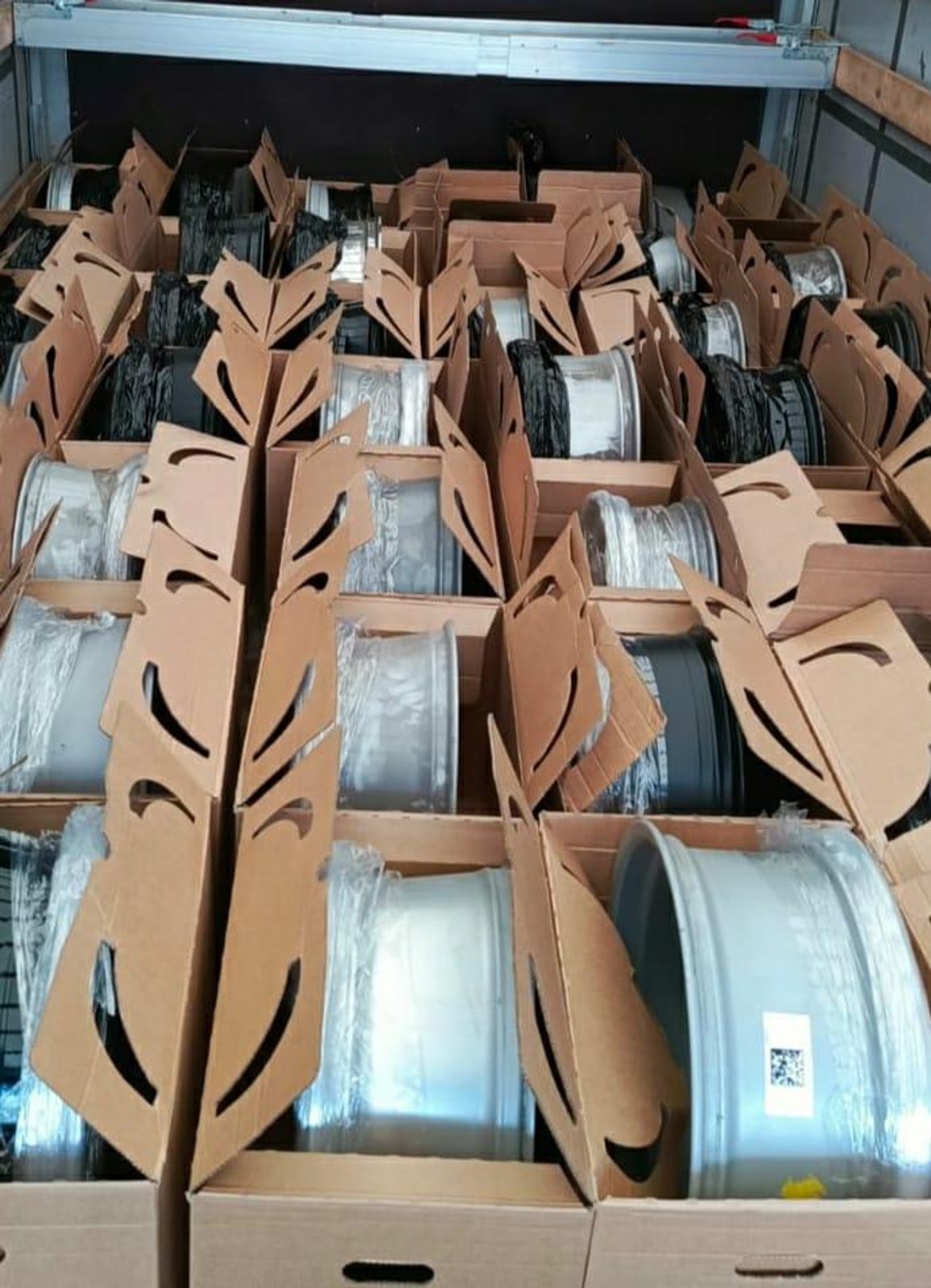 Oferują podrobione felgi. Na pierwszy rzut oka wyglądają idealnie
