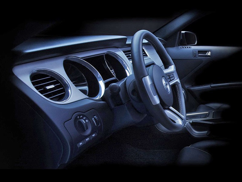 Ford Mustang 2010 – nowa deska rozdzielcza
