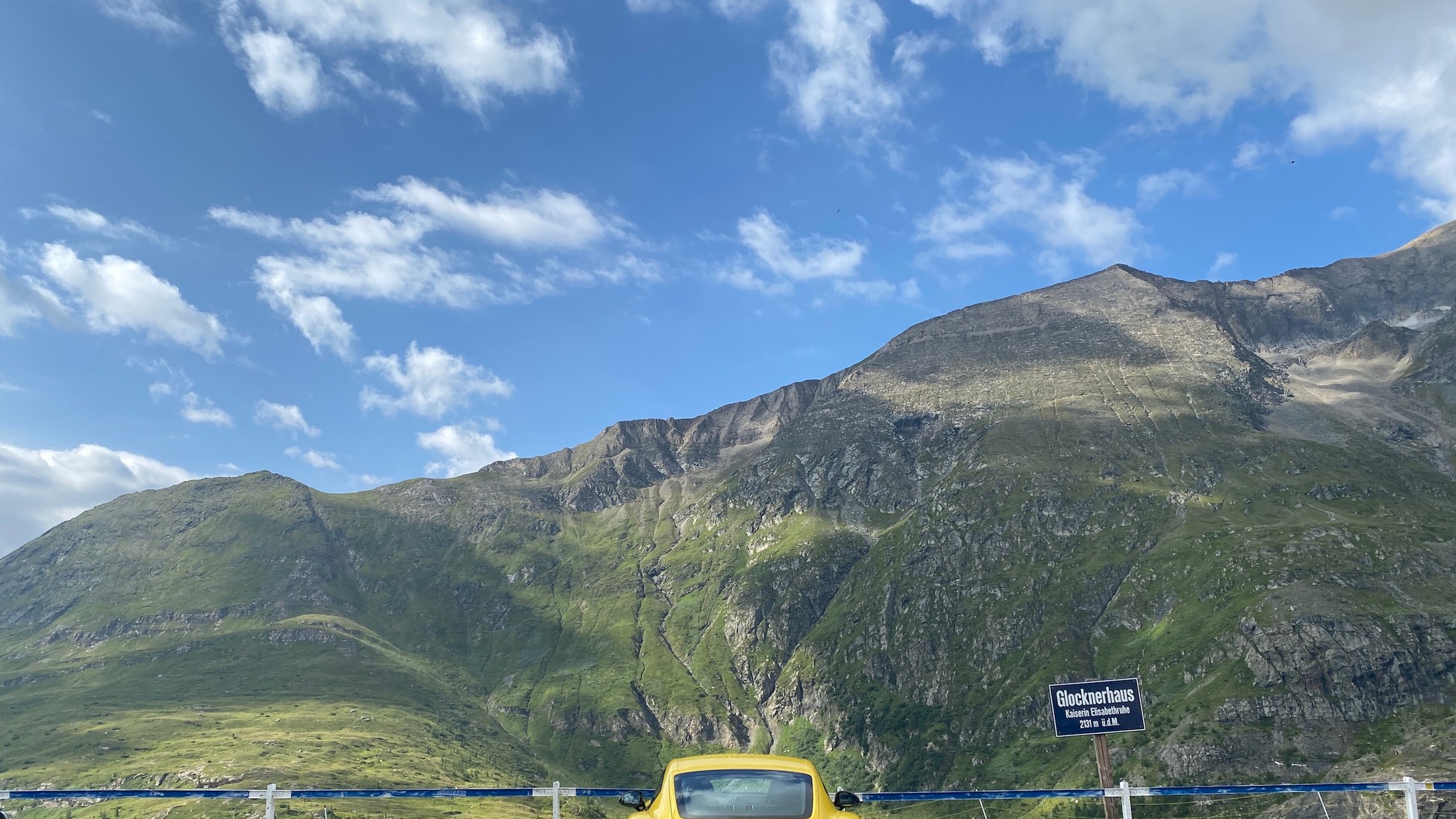 Porsche 718 Cayman T (982c, 2022 r.) – podróż w Alpy