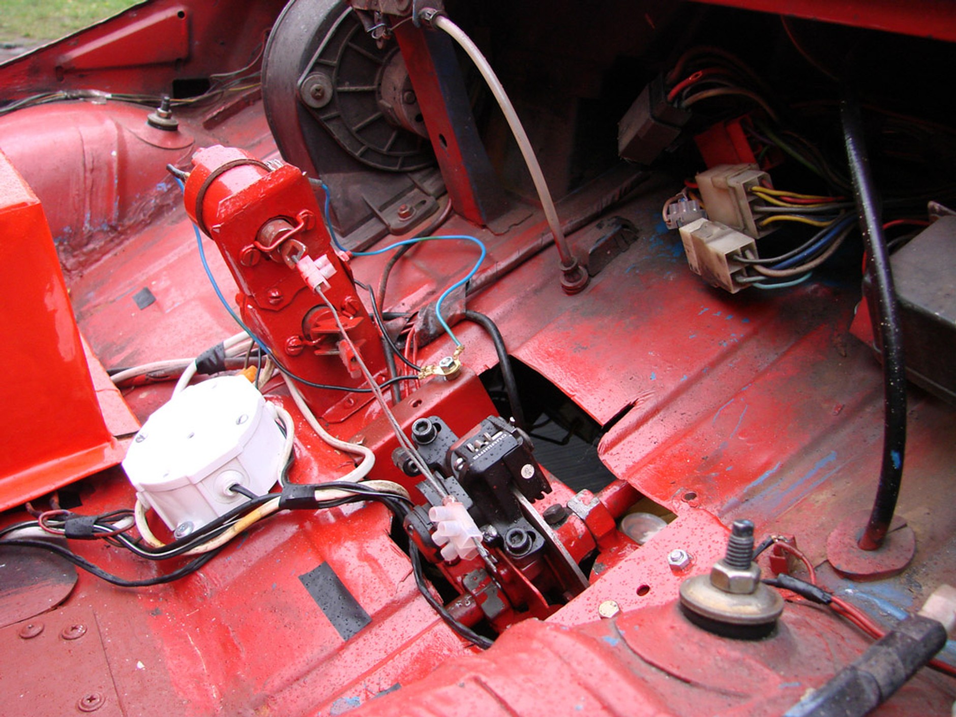 Nowy system bezpieczeństwa? Co robić gdy pęknie opona ...