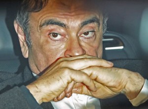 Carlos Ghosn – szczegóły spektakularnej ucieczki