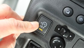 Układ start-stop: masz auto z turbodoładowaniem i chcesz, aby jeździło długo i niezawodnie? Wyłączaj szkodnika!