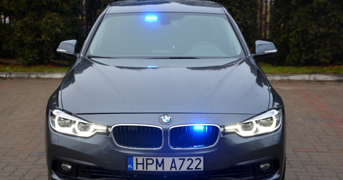 BMW 330i xDrive - nowe nieoznakowane radiowozy policji
