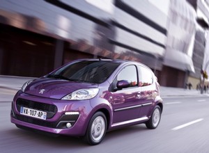 Peugeot 107 po liftingu trafił do salonów